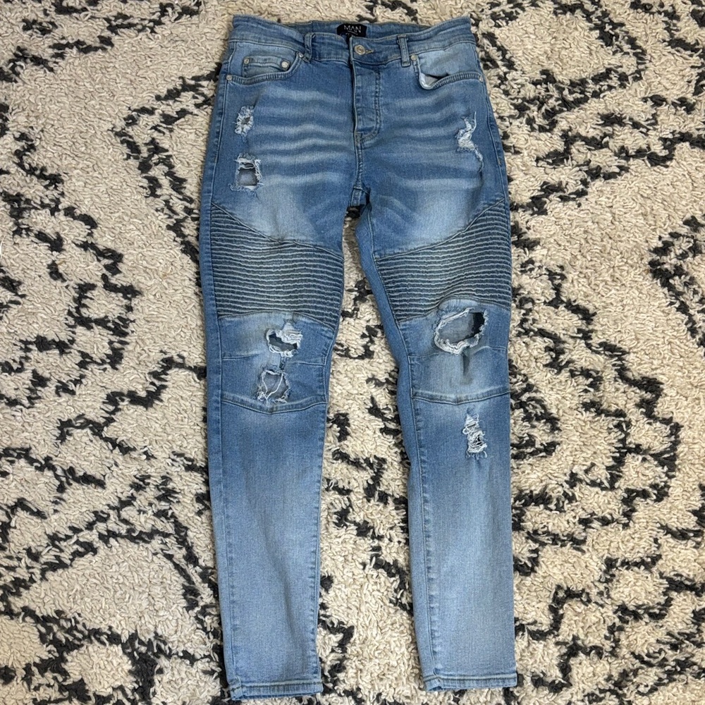BoohooMAN Stacked Distressed Blue Skinny Jeans Sz 32 Great condition